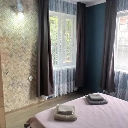 Aпартамент габи - център , тихо място , паркинг, Cash Only *