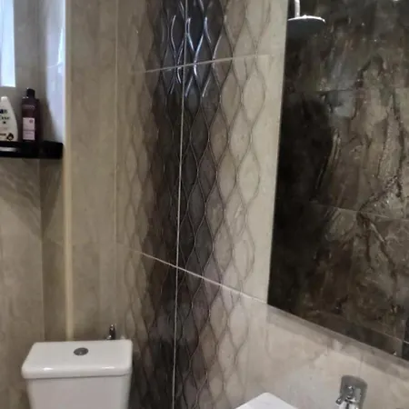 Aпартамент габи - център , тихо място , паркинг, Cash Only Apartamento Stara Zagora