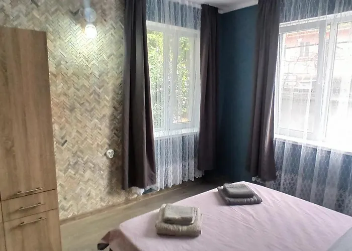 Aпартамент габи - център , тихо място , паркинг, Cash Only *